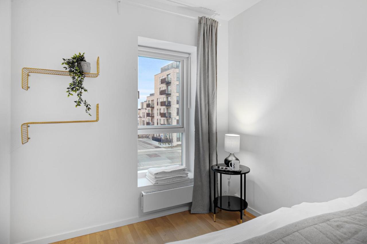 Sanders Arena - Charming Three-bedroom Close To Metro Station Appartement *