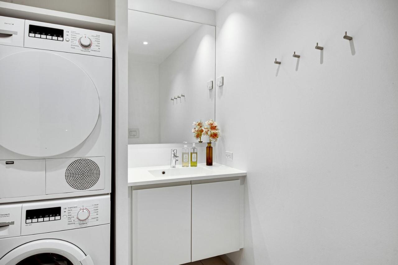 Sanders Arena - Charming Three-bedroom Close To Metro Station Appartement *